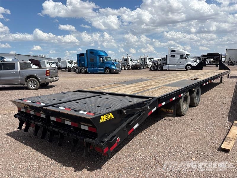 Big Tex 40 ft T/A Gooseneck Equipment Trailer Autotransporter prikolice