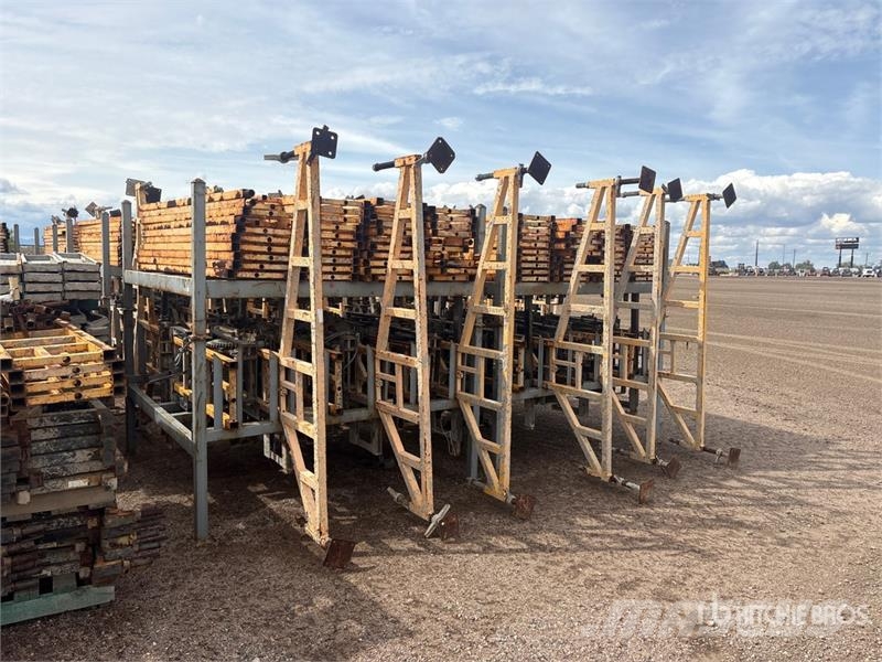 Bil-Jax/Mason Jax Crank Up Masonry Scaffolding معدات سقالات