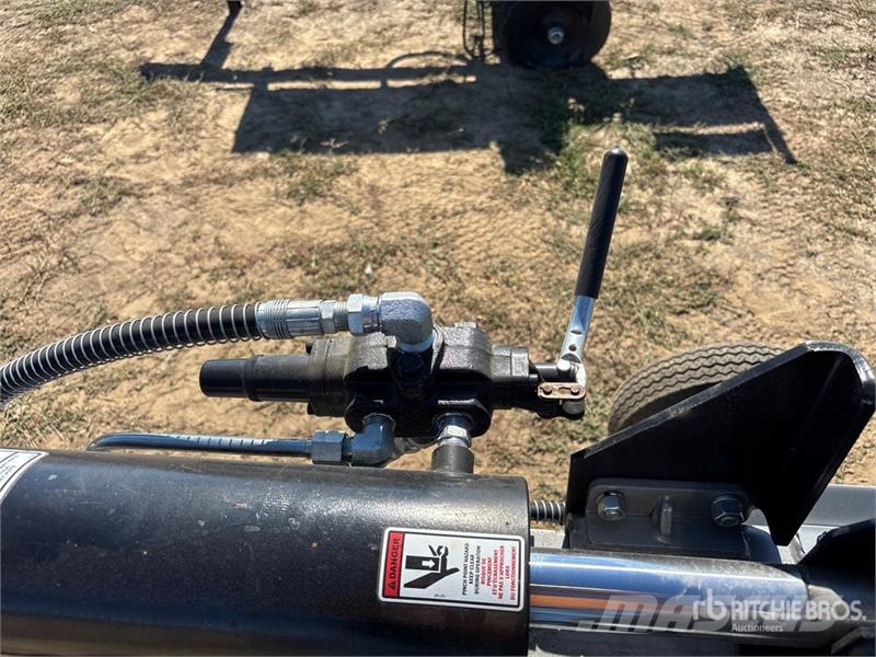 Black Diamond Gasoline Log Splitter 木材切割机