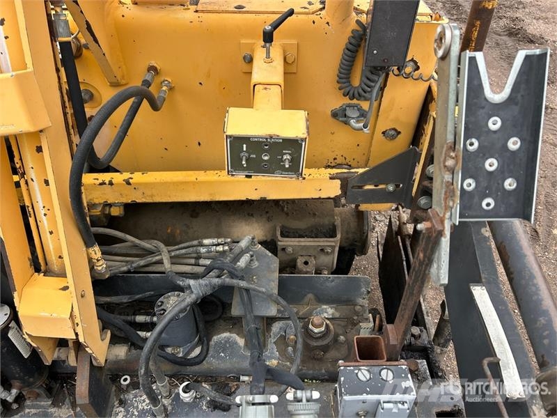 Blaw-Knox PF-5510 Track Asphalt Paver Машини за асфалт