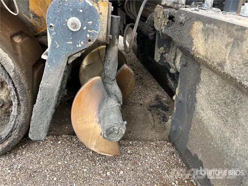 Blaw-Knox PF-5510 Track Asphalt Paver Машини за асфалт
