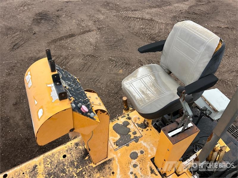 Blaw-Knox PF-5510 Track Asphalt Paver Машини за асфалт