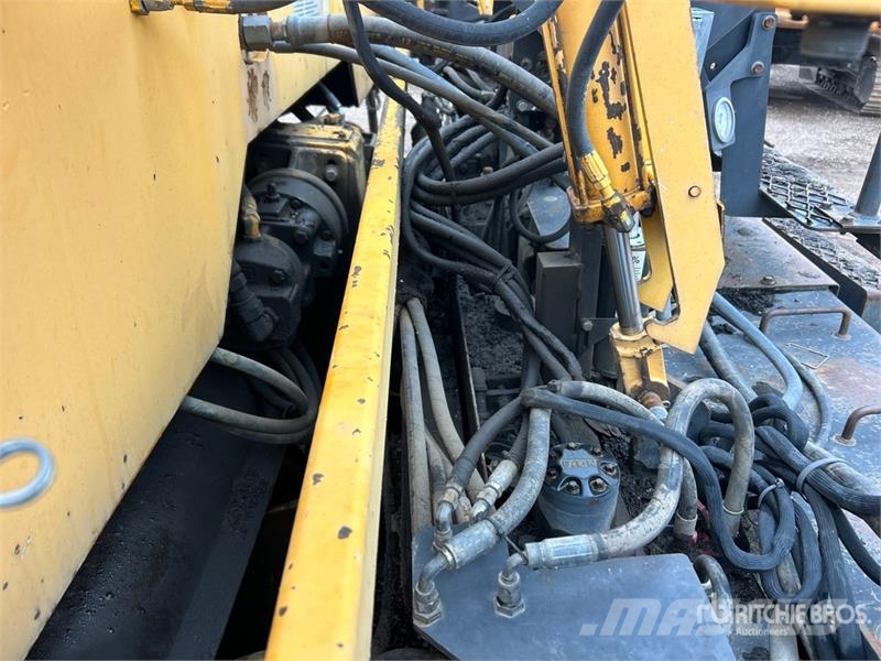 Blaw-Knox PF-5510 Track Asphalt Paver Машини за асфалт