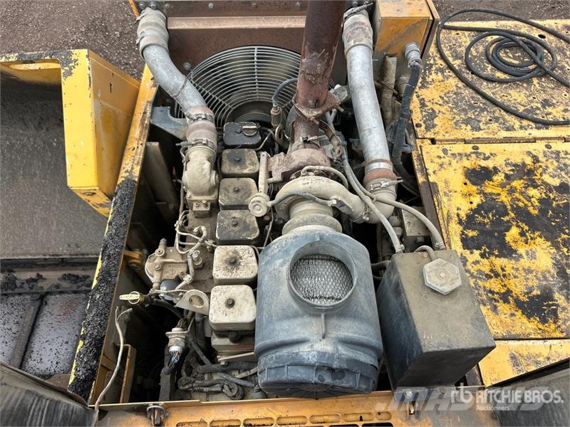 Blaw-Knox PF-5510 Track Asphalt Paver Машини за асфалт