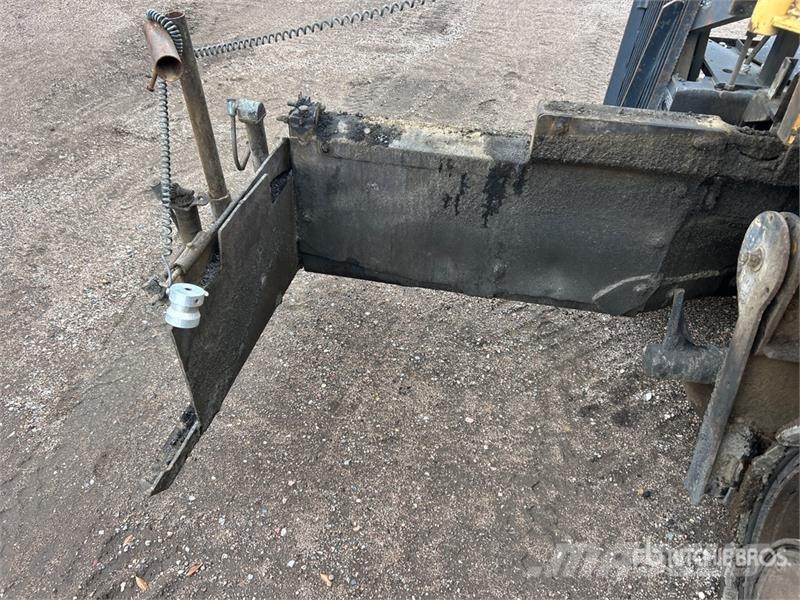 Blaw-Knox PF-5510 Track Asphalt Paver Машини за асфалт