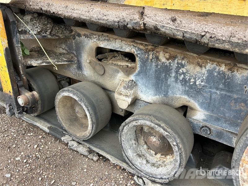 Blaw-Knox PF-5510 Track Asphalt Paver Машини за асфалт