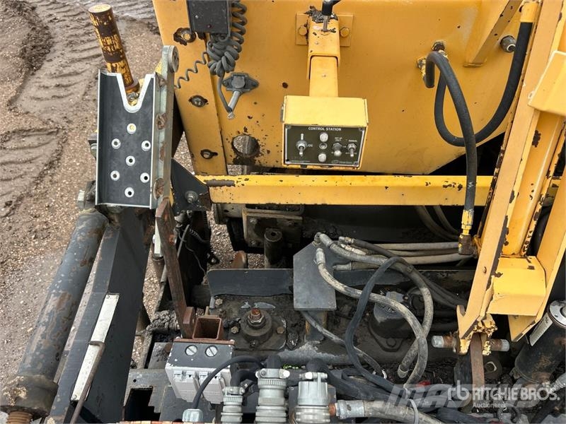 Blaw-Knox PF-5510 Track Asphalt Paver Машини за асфалт