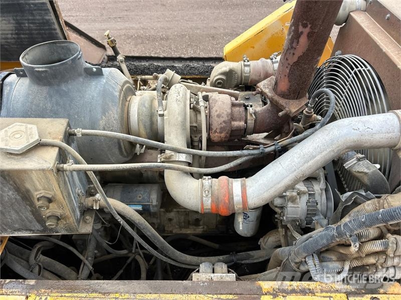 Blaw-Knox PF-5510 Track Asphalt Paver Машини за асфалт