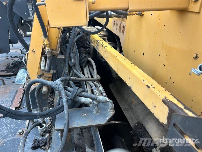 Blaw-Knox PF-5510 Track Asphalt Paver Машини за асфалт