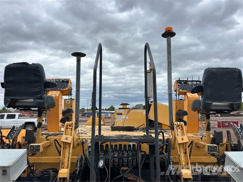 Blaw-Knox PF-5510 Track Asphalt Paver Машини за асфалт