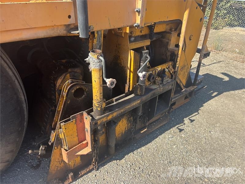 Blaw-Knox PF3200 Wheel Asphalt Paver Finisseur