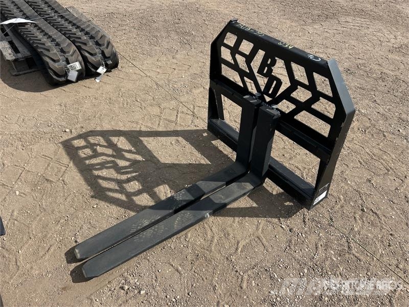 Blue Diamond 42 in Mini Skid Steer Forks (Unused) フォーク