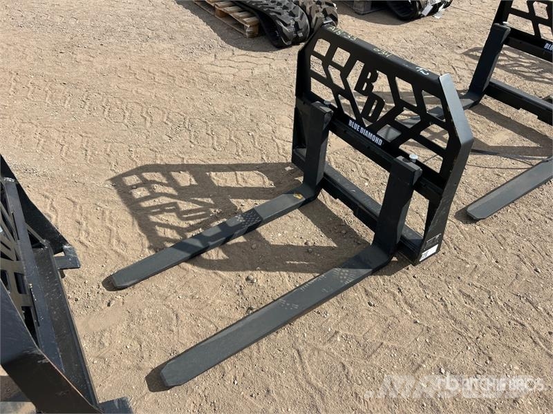 Blue Diamond 42 in Mini Skid Steer Forks (Unused) フォーク
