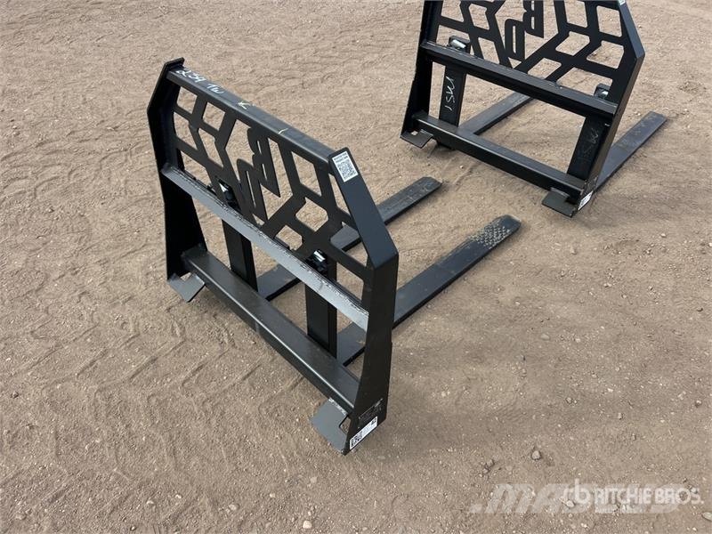 Blue Diamond 42 in Mini Skid Steer Forks (Unused) フォーク