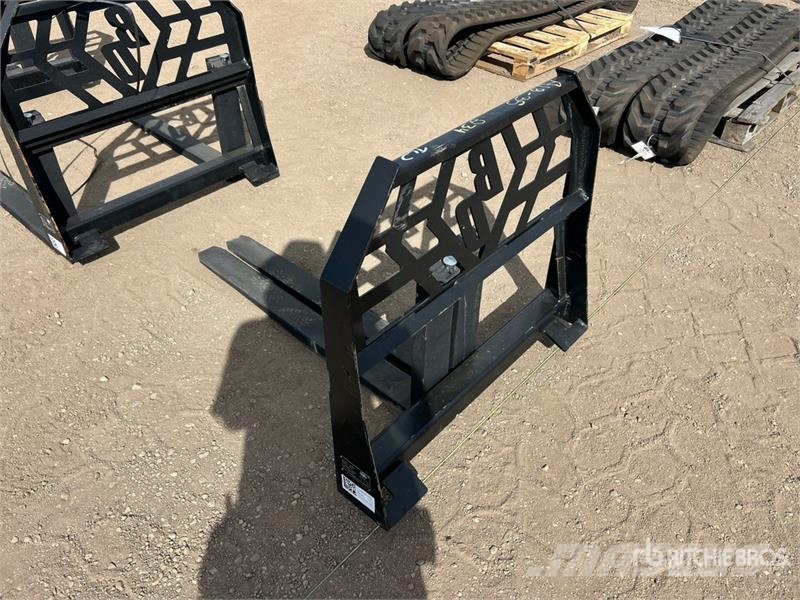 Blue Diamond 42 in Mini Skid Steer Forks (Unused) フォーク