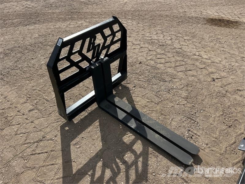 Blue Diamond 42 in Mini Skid Steer Forks (Unused) フォーク