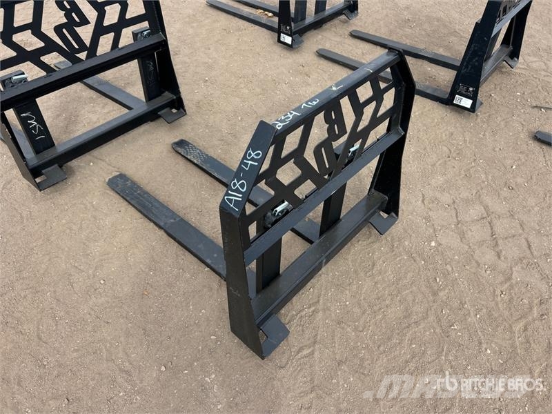 Blue Diamond 42 in Mini Skid Steer Forks (Unused) フォーク