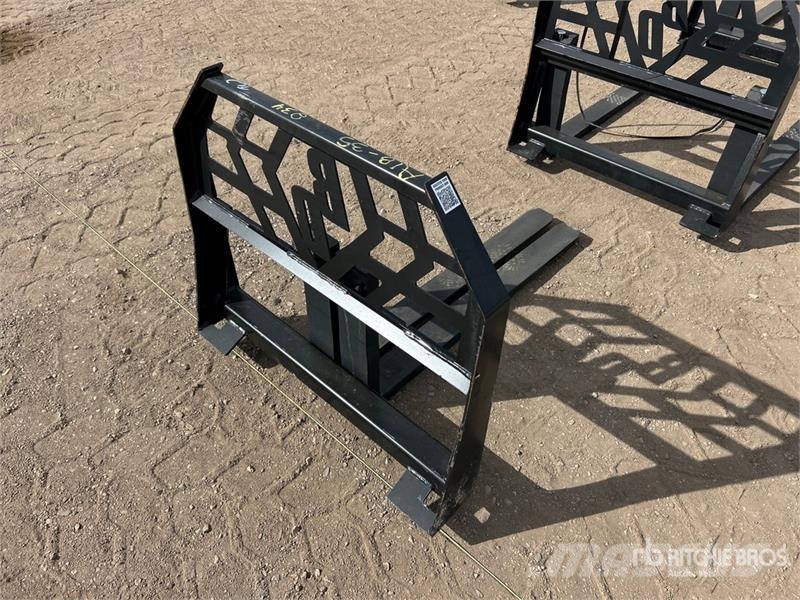 Blue Diamond 42 in Mini Skid Steer Forks (Unused) フォーク