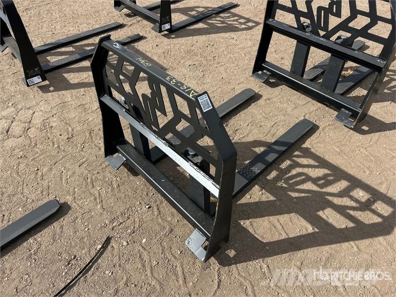 Blue Diamond 42 in Mini Skid Steer Forks (Unused) フォーク