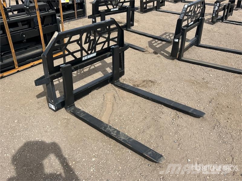 Blue Diamond 48 in Skid Steer Forks (Unused) フォーク