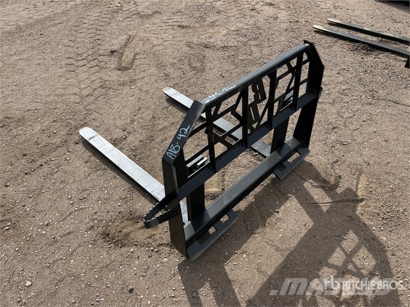 Blue Diamond 48 in Skid Steer Forks (Unused) フォーク