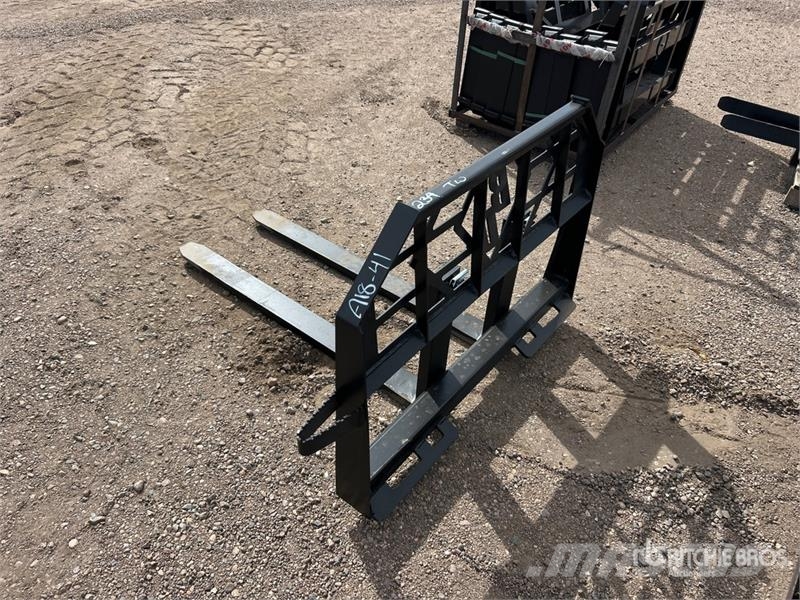 Blue Diamond 48 in Skid Steer Forks (Unused) フォーク