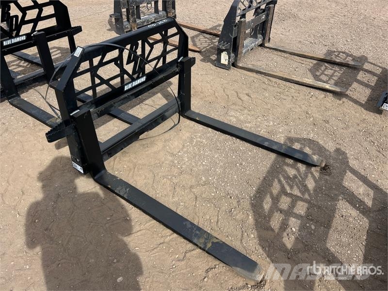 Blue Diamond 48 in Skid Steer Forks (Unused) フォーク