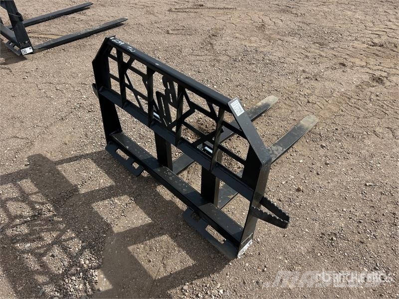 Blue Diamond 48 in Skid Steer Forks (Unused) フォーク