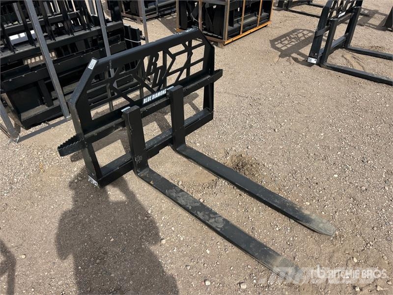 Blue Diamond 48 in Skid Steer Forks (Unused) フォーク