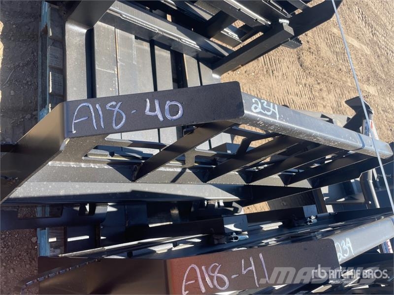 Blue Diamond 48 in Skid Steer Forks (Unused) フォーク