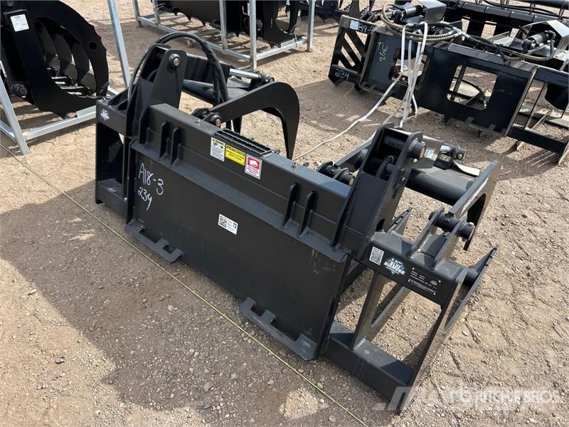 Blue Diamond 72 in Root Skid Steer Grapple (Unused) グラップル