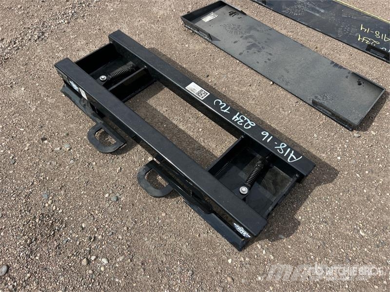 Blue Diamond Skid Steer Attachment Mounting Plate (Unused) Outros componentes