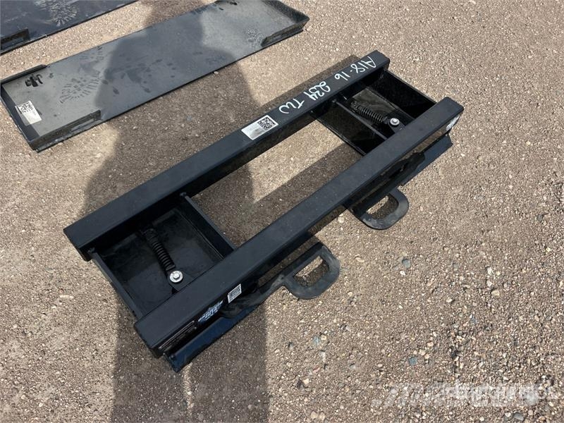 Blue Diamond Skid Steer Attachment Mounting Plate (Unused) Outros componentes