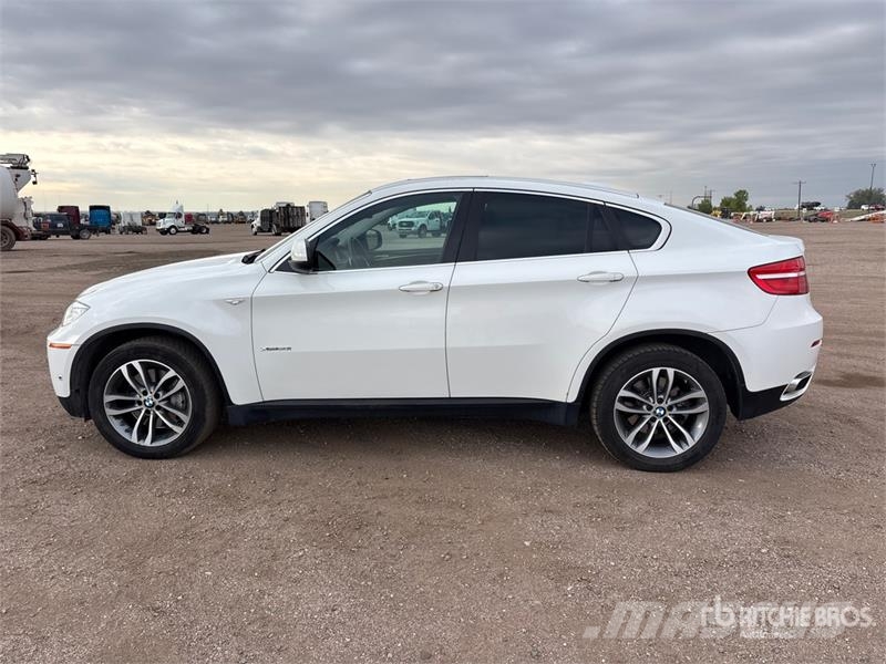 BMW X6 X Drive 50 I AWD SUV Automobily