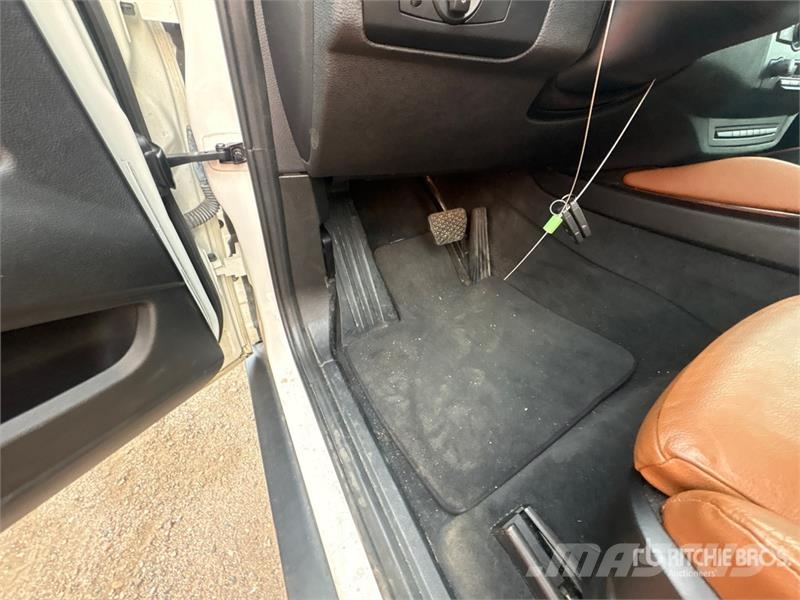 BMW X6 X Drive 50 I AWD SUV Automobily