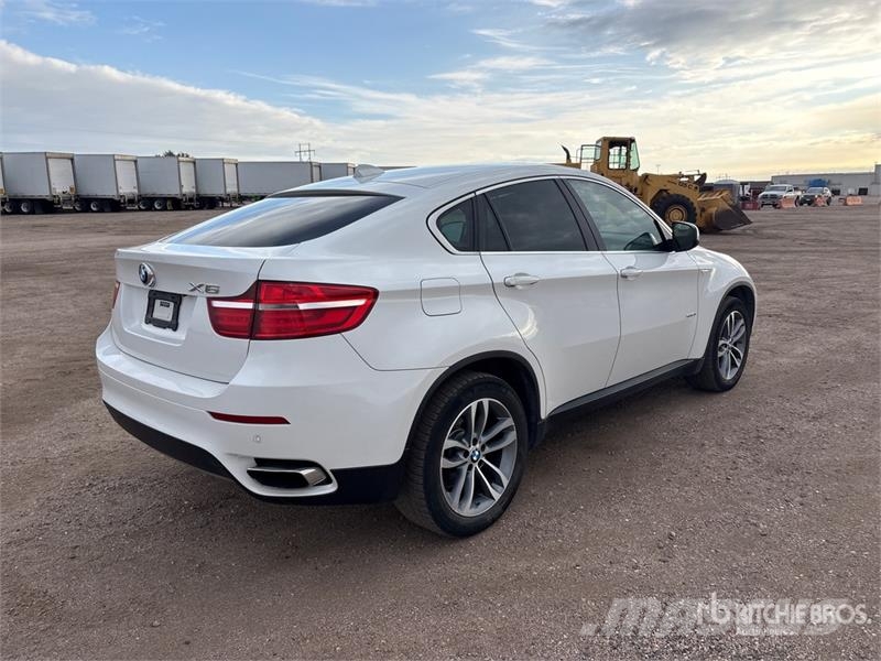 BMW X6 X Drive 50 I AWD SUV Automobily