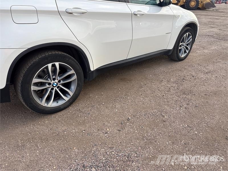 BMW X6 X Drive 50 I AWD SUV Automobily
