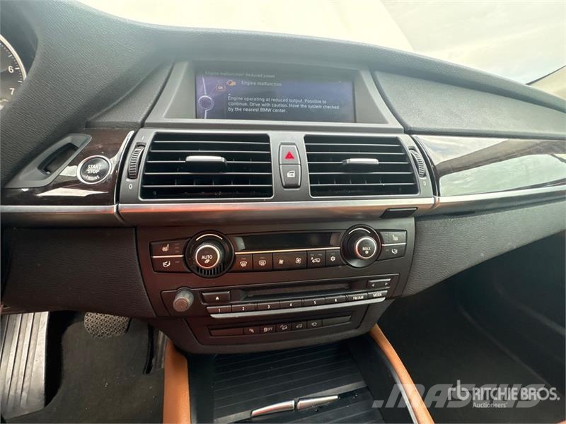 BMW X6 X Drive 50 I AWD SUV Automobily