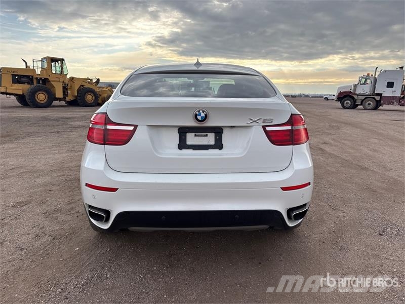BMW X6 X Drive 50 I AWD SUV Automobily