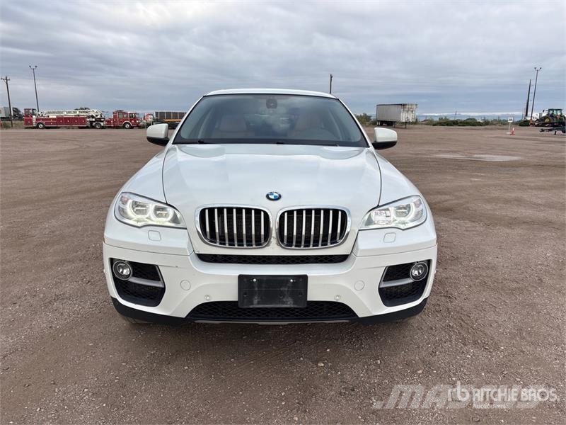 BMW X6 X Drive 50 I AWD SUV Automobily