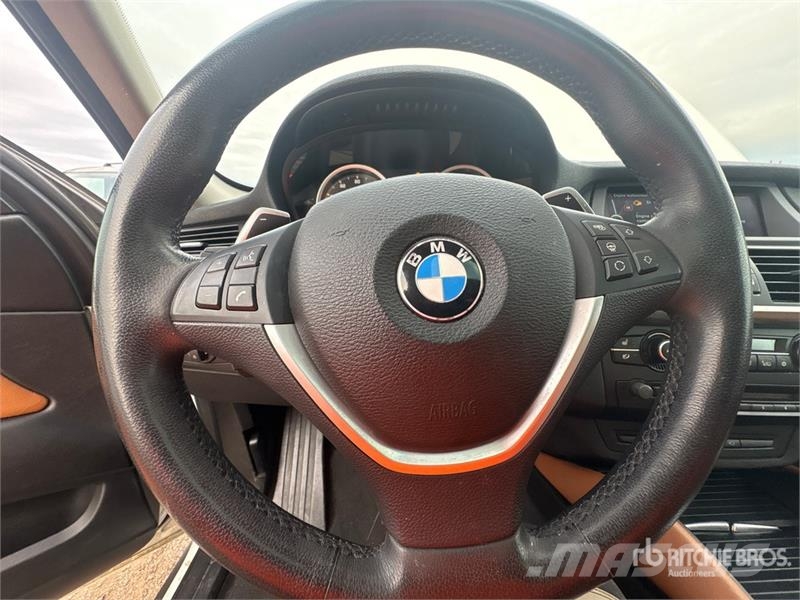 BMW X6 X Drive 50 I AWD SUV Automobily
