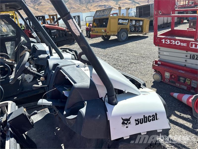 Bobcat 2200 Maquinarias para servicios públicos