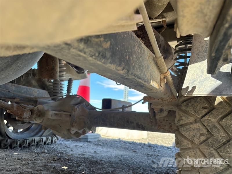 Bobcat 2200 Maquinarias para servicios públicos