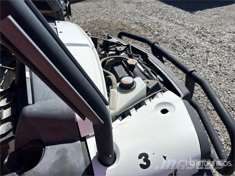 Bobcat 2200 Maquinarias para servicios públicos