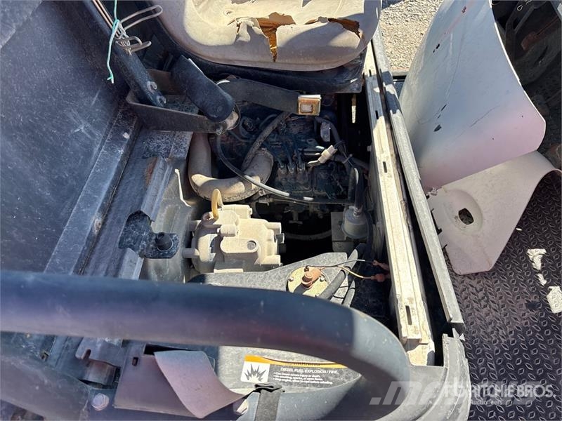 Bobcat 2200 Maquinarias para servicios públicos