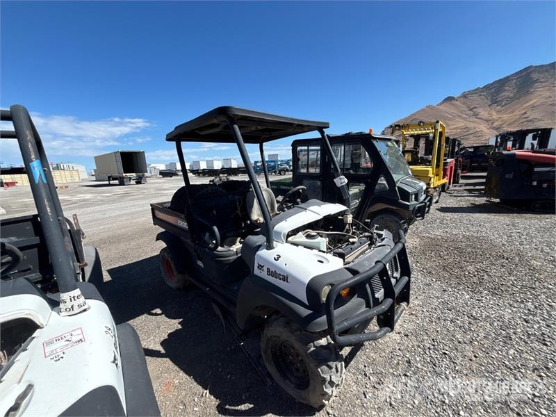 Bobcat 2200 Maquinarias para servicios públicos