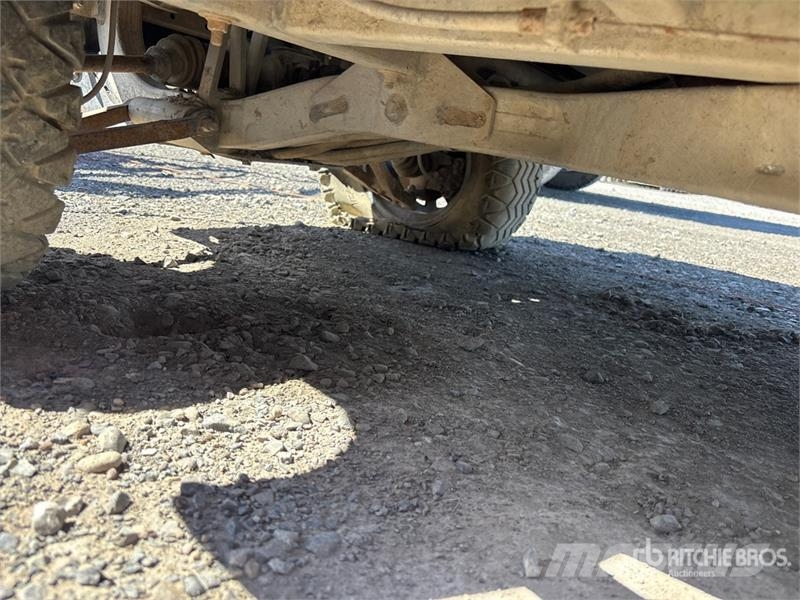 Bobcat 2200 Maquinarias para servicios públicos