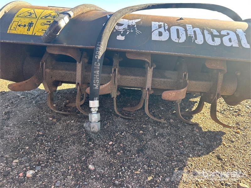 Bobcat 40 in Mini Skid Steer Tiller 動力耙和旋轉式耕耘機