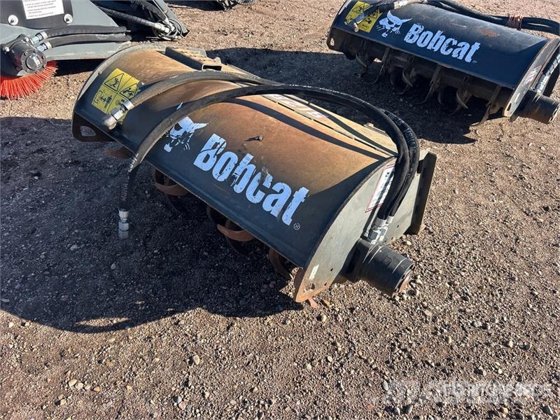 Bobcat 40 in Skid Steer Tiller Rotační brány a půdní frézy