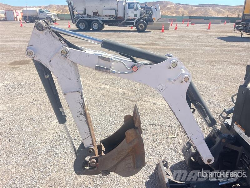 Bobcat 418 Mini rýpadla < 7t